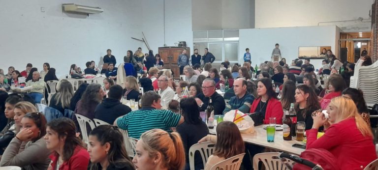 Brinkmann 👭👬Adelantan los festejos de la Amistad en Club Deportivo Barrio Bertossi