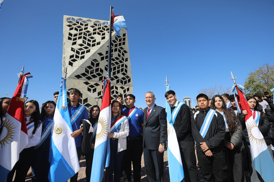 Un centenar de alumnos prometió lealtad a la bandera de Córdoba