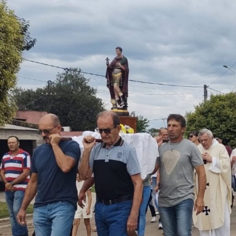 Colonia Bicha 🙏*Gratitud por San Expedito*