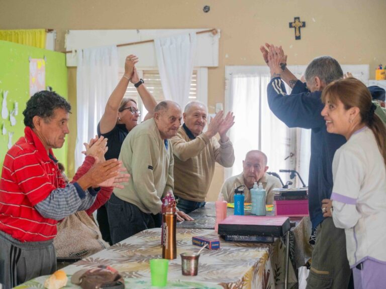 Arroyito 💙 “Por el bienestar de los adultos mayores”