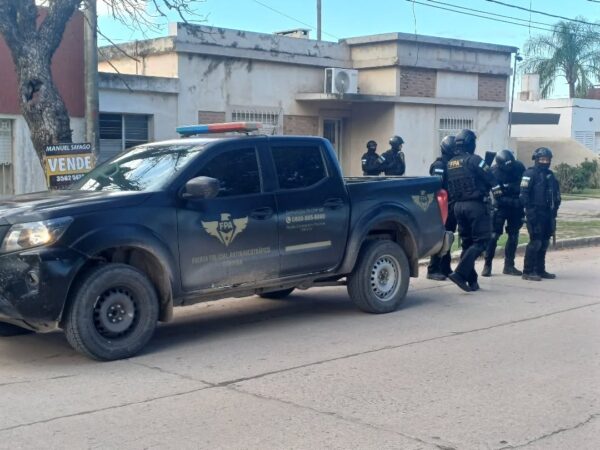 Megaoperativo de FPA en Morteros: fueron finalmente 12 los detenidos.