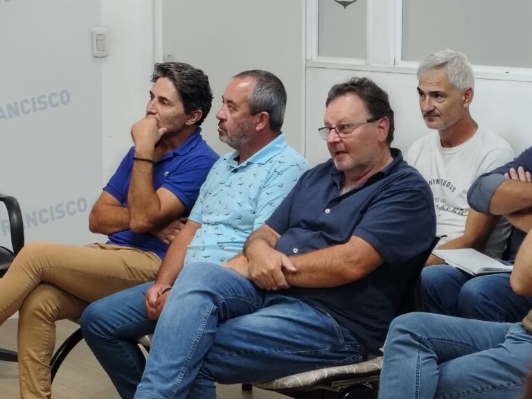 “Siempre estamos a la espera, reunión tras reunión”