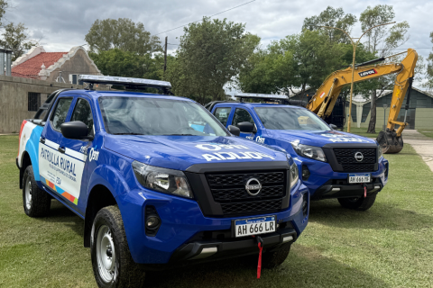 Provincia entregó aportes y camionetas en San Francisco