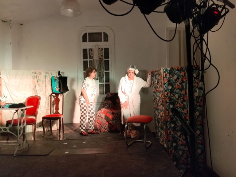 Arte vivo en Casa Graciela Boero “Teatro, muestra de pinturas y talleres”