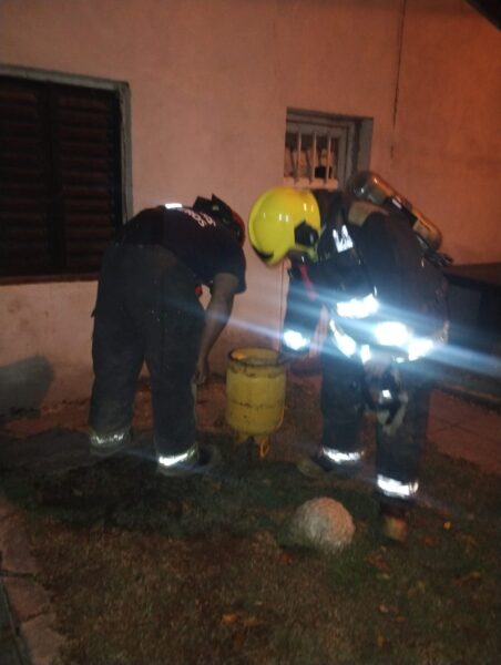 Morteros 🚒Por una fuga de gas en una vivienda intervinieron bomberos
