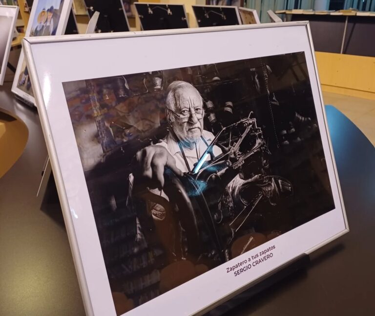 Inauguraron muestra fotográfica organizada por Sergio Cravero, junto a integrantes del FotoClub Córdoba…
