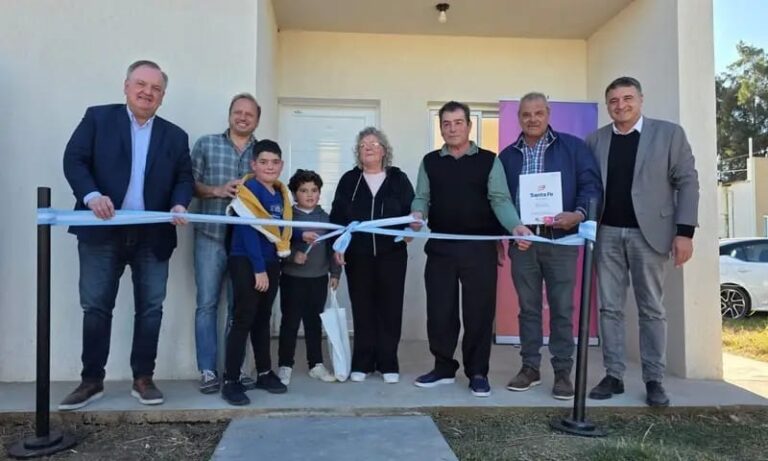 Entregaron nuevas viviendas en Villa Trinidad, Ceres y Hersilia…
