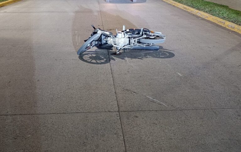 Porteña: motociclista resultó lesionada en accidente