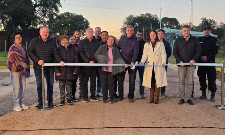 Inauguraron obras de pavimentación e iluminación en Ambrosetti y Capivara