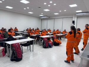 Bomberos de la Regional 1 al aguardo para viajar en misión humanitaria a Venezuela