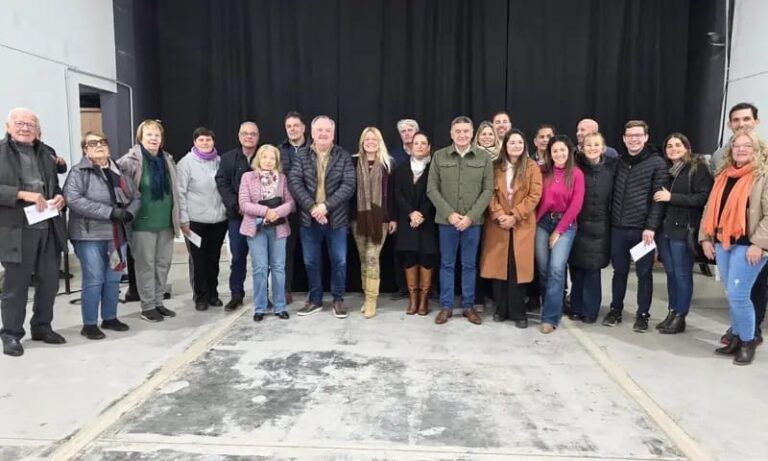 Ceres: entregaron aportes y firmaron convenios con municipios y comunas del Dpto. San Cristóbal