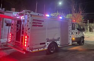 Bomberos intervino en la madrugada en un incendio de patio