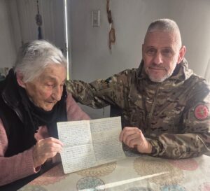 Malvinas: el veterano que intenta recuperar las cartas que les enviara a sus padres durante la guerra