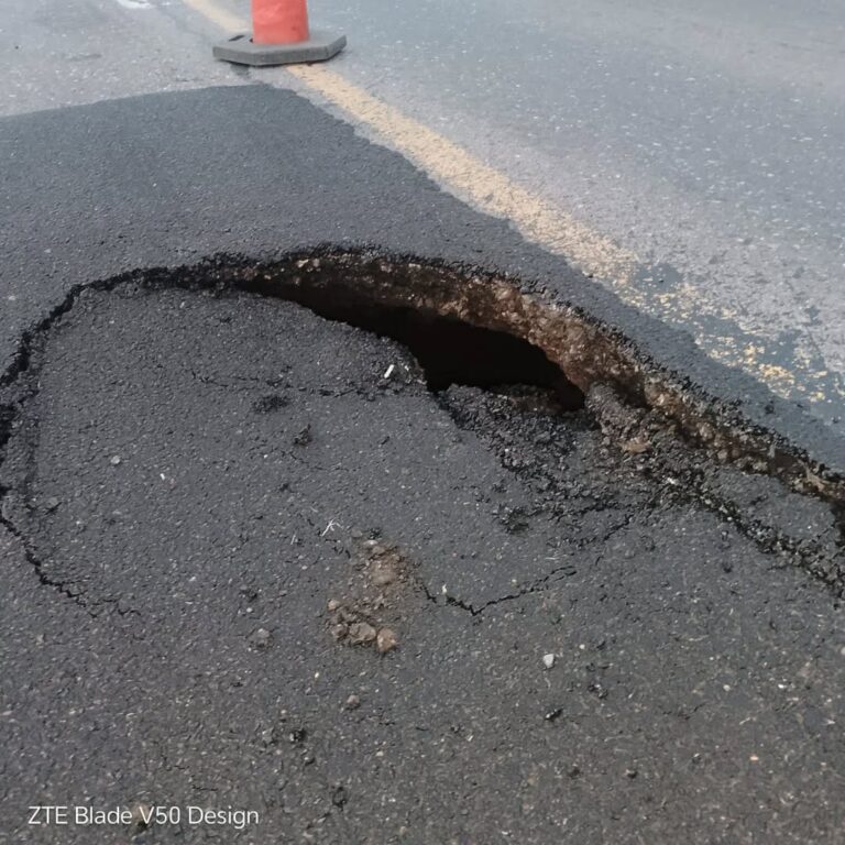 Ceres 📢 Se produjo un socavón en la calzada  de ruta nacional 34