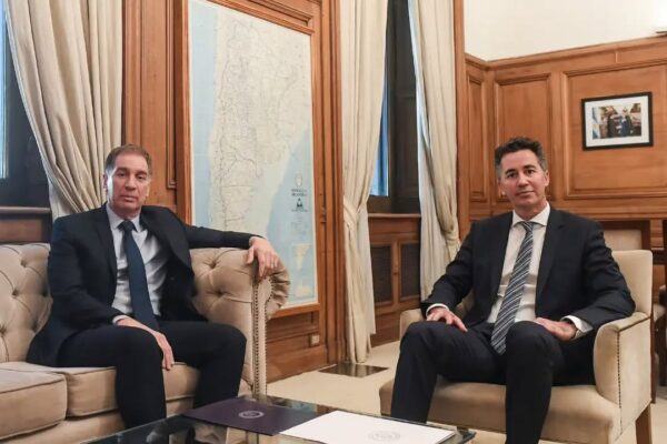 Santilli recibió en Casa Rosada a Manuel Calvo, jefe de Gabinete de Córdoba