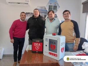 Brinkmann “Ciudad Cardioprotegida”🫀 Entregan desfibrilador al municipio