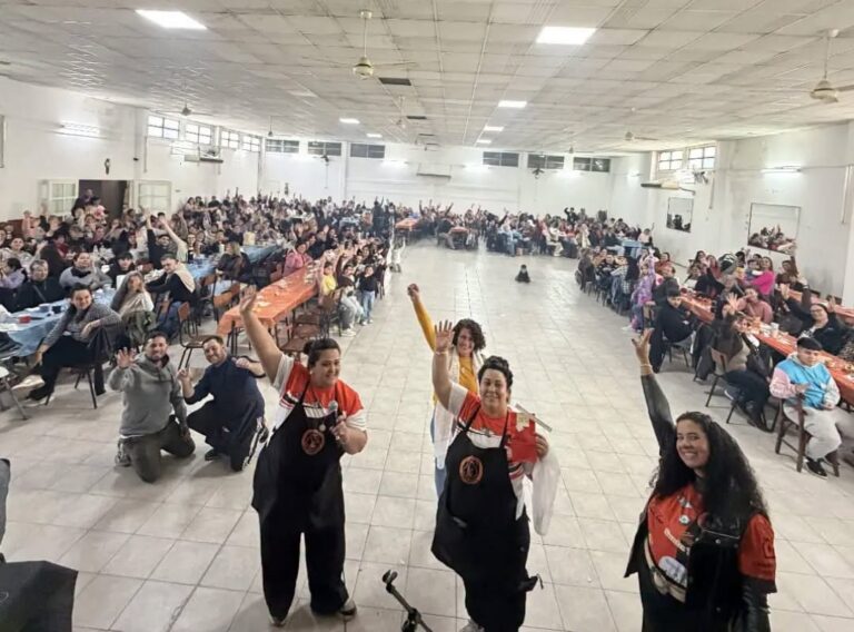 Club Las Chapas concretó con éxito su té chocolate
