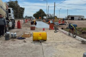 La Provincia lleva adelante la construcción de la ciclovía que unirá Balnearia y Miramar de Ansenuza