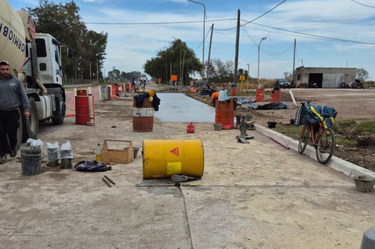 La Provincia lleva adelante la construcción de la ciclovía que unirá Balnearia y Miramar de Ansenuza