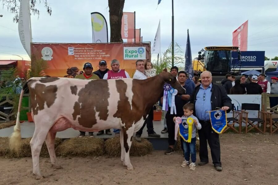 Cabaña Mundo Gen de la morterense Daniela Borgogno con premios en la Expo Rafaela