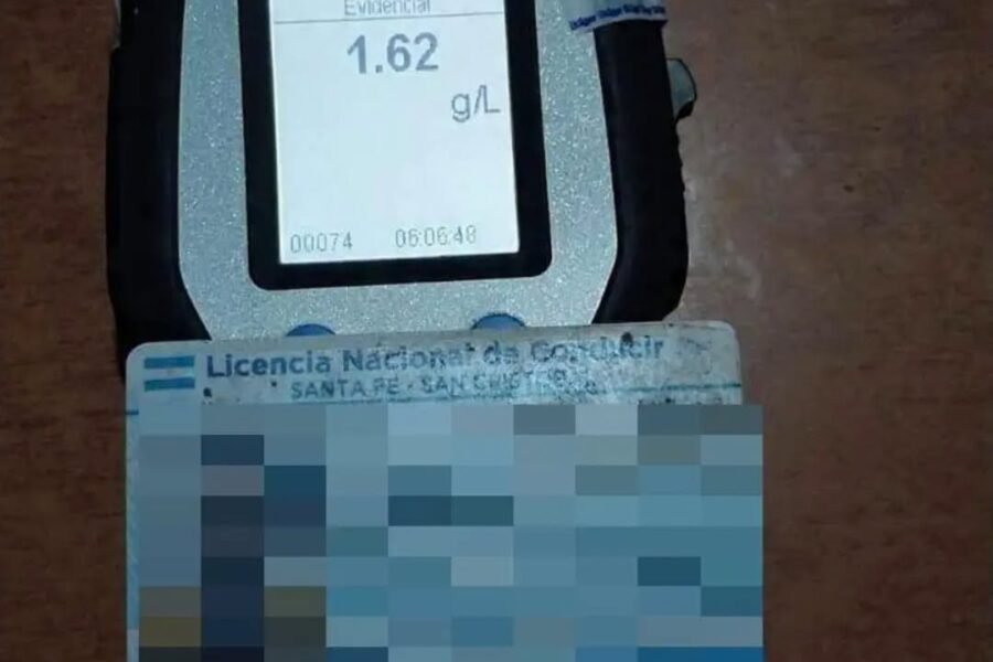 Santa Fe 🚨Detuvieron a dos personas “por licencia trucha y por pedido judicial”