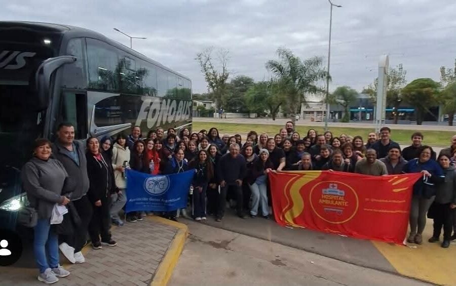 CARAVANA de HERMANADOS llega a POZO DE SIMBOL