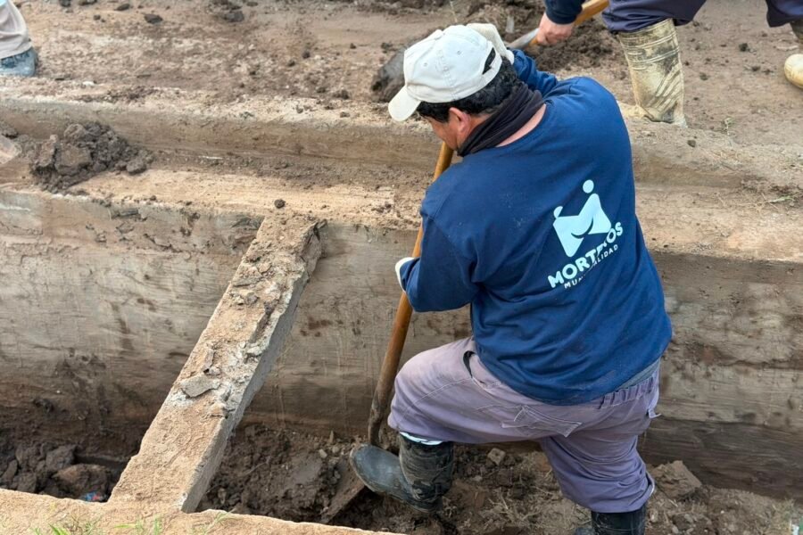 Continúan con la limpieza de canales y trabajos para mejorar el escurrimiento