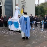Porque la virgen de la Asunción no tenía la aureola de estrellas?