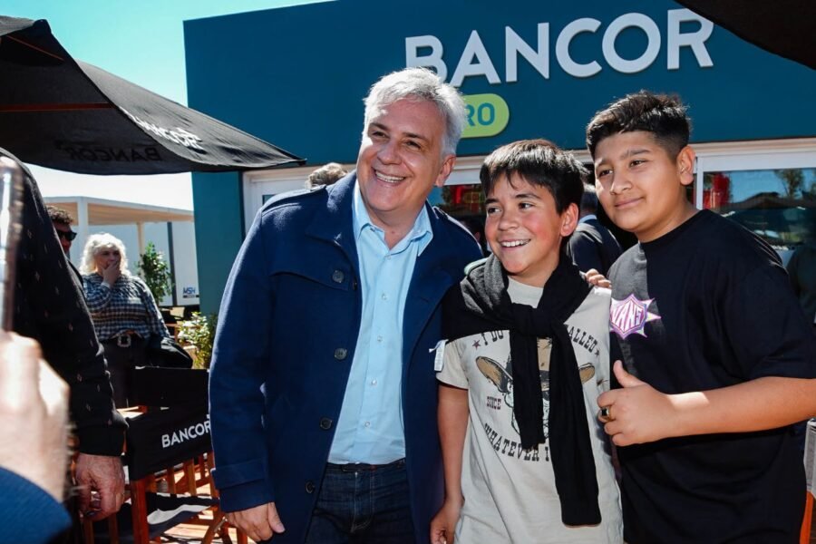 Llaryora presentó créditos por $30.000 millones para el campo con tasas desde el 11%