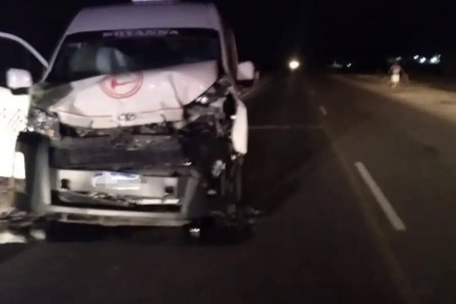 El Arañado 🚨Un caballo se cruzó en su trayecto chocó y hubo daños materiales