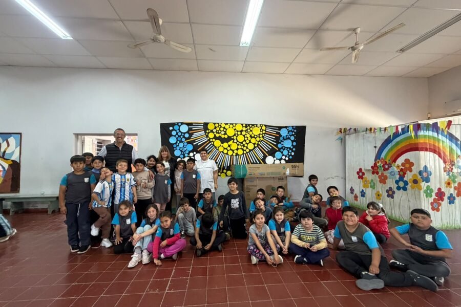 Morteros 🏫El Centro Educativo Alberto In’ Aebnit recibió dos aires acondicionados