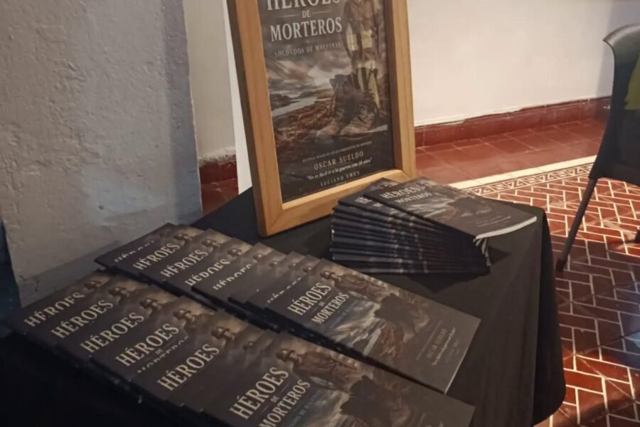 Luciano Smut presentó su libro “Héroes de Morteros”