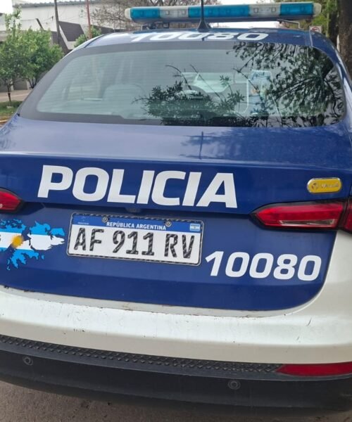 Veteranos de Malvinas realizaron más entregas de calcos a fuerzas policiales